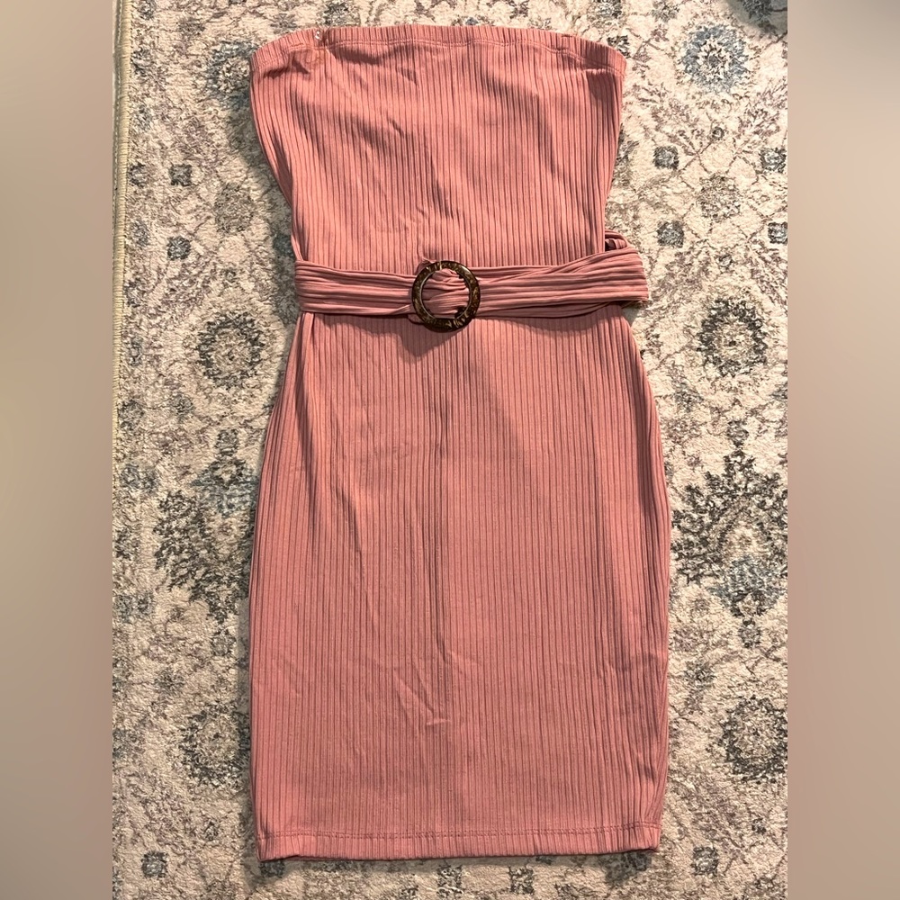 Pink bodycon dress